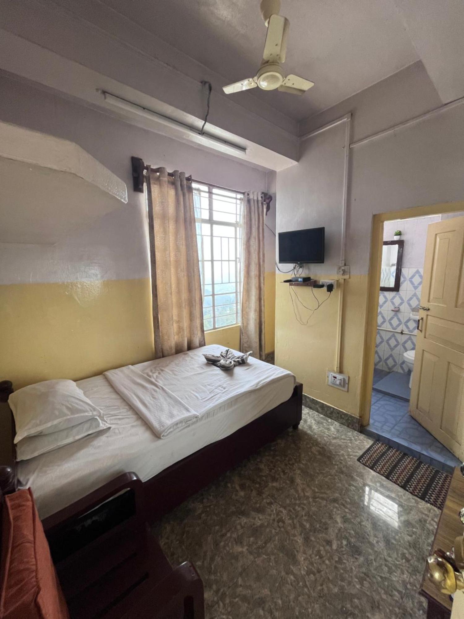 Jn Hotel Kohima Exteriör bild